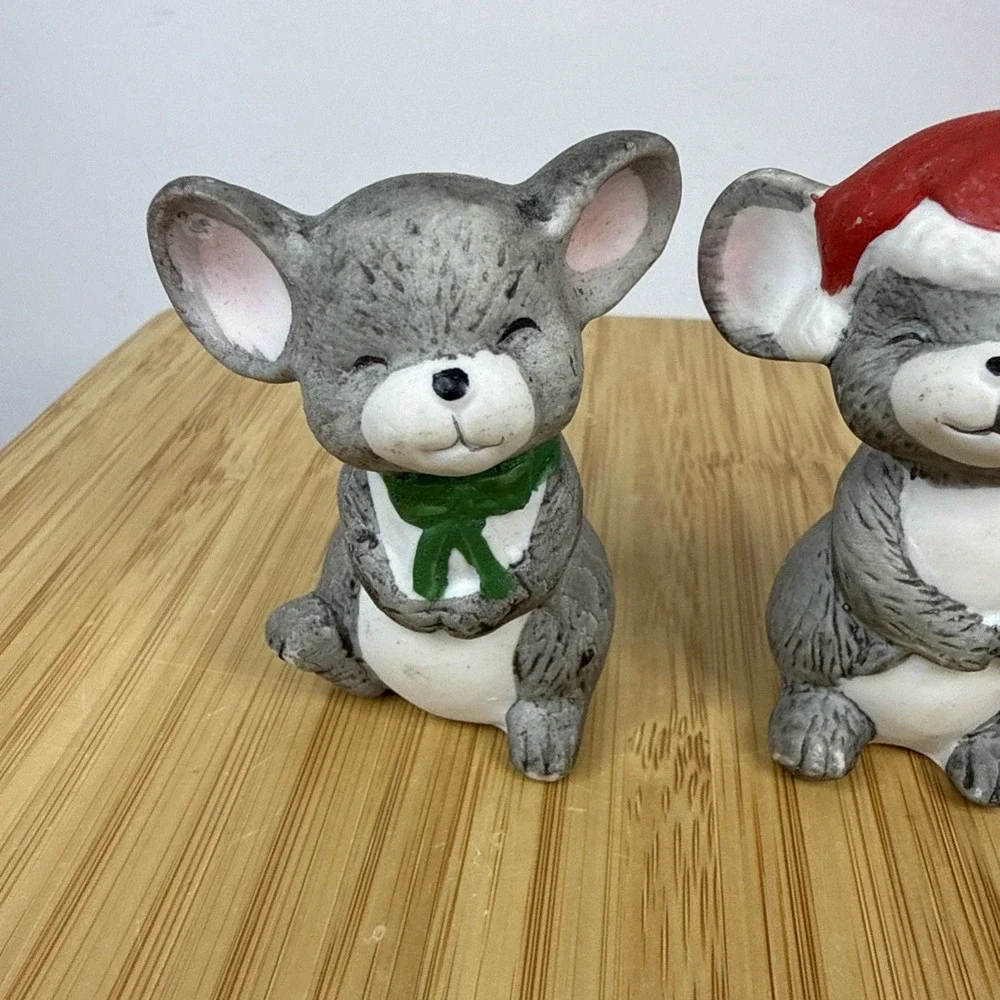 VTG‎ Anthropomorphic Christmas Mice Mouse Ceramic Salt & Pepper Shakers Taiwan